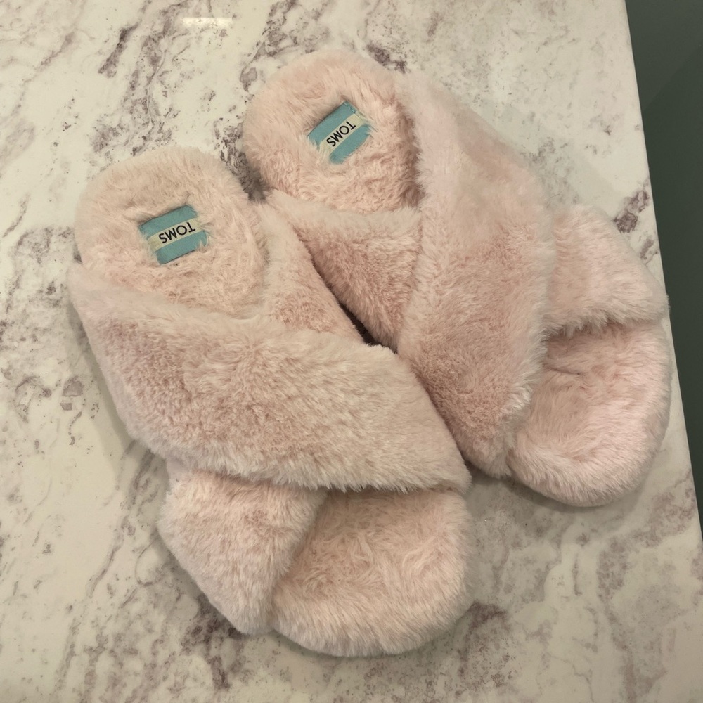 Tom’s Slippers